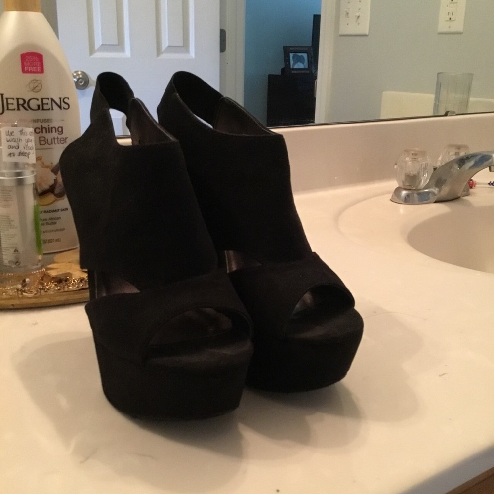 Black Swede Wedges